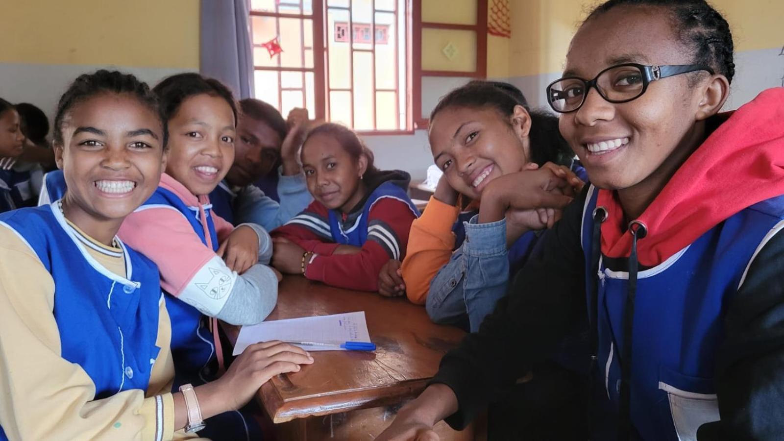 Lycee Picot De Cloriviere Dont Les Revenus Financent L'Education Des Eleves Lägenhet Antsirabe Exteriör bild